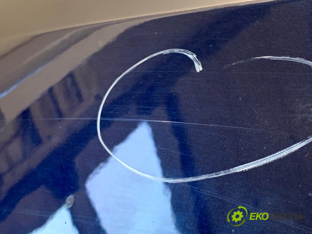 RENAULT MEGANE III liftback 2009 74 kW 1.6 16V (BZ0H) 1598 kapota zad NV472 NV472