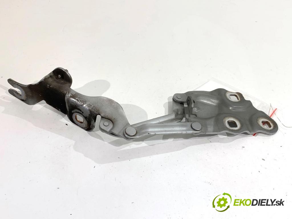 BMW F25 SUV 2013 190 kW xDrive 30 d 2993 Záves kapoty pravy predný 7210730