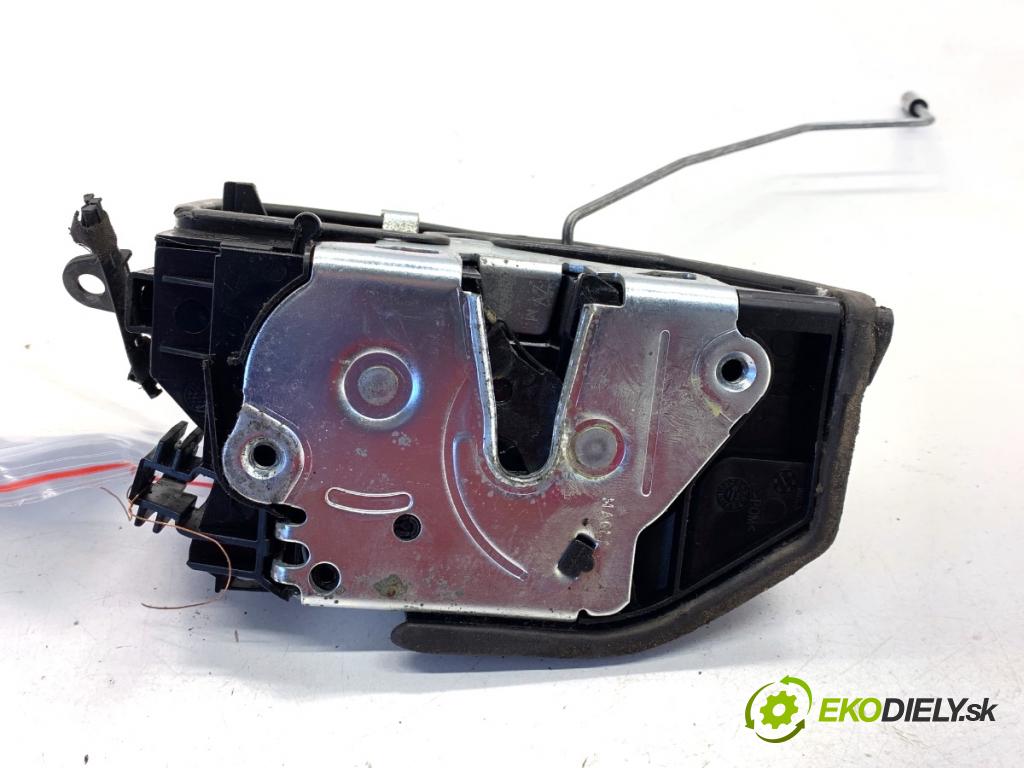 BMW F25 SUV 2013 190 kW xDrive 30 d 2993 zámok Dvere pravy zad 7318414