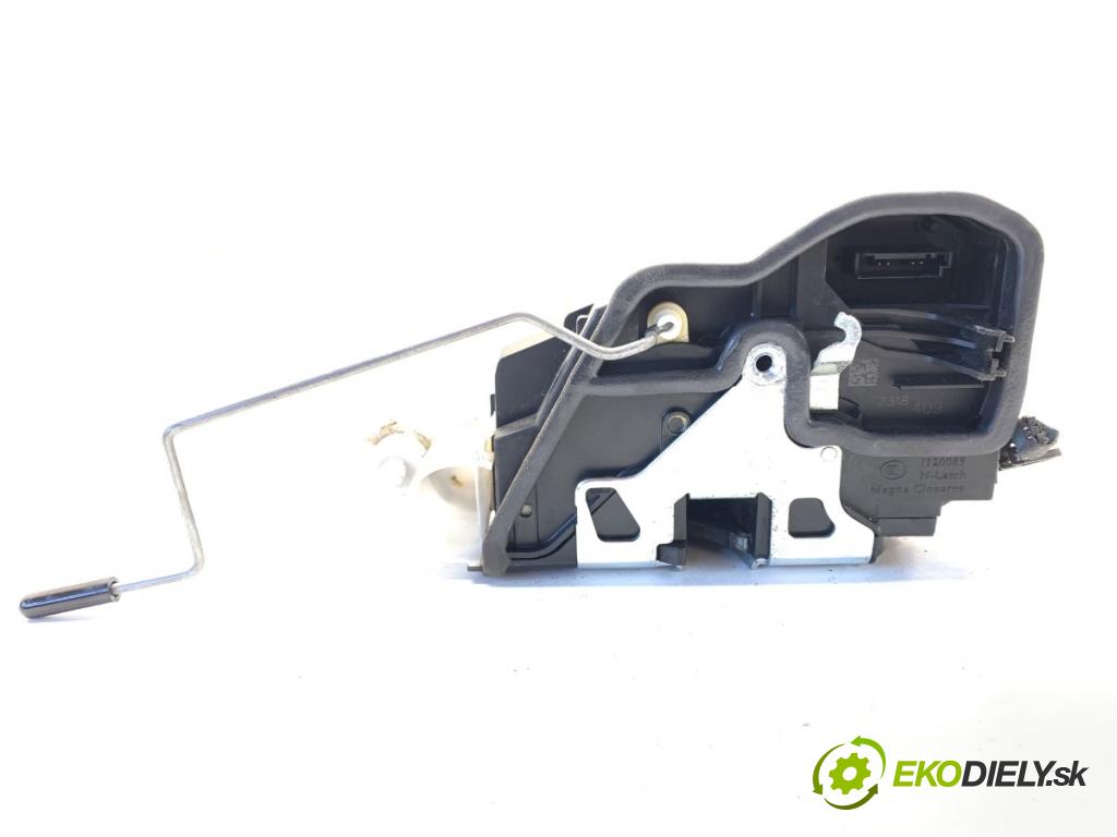 BMW F25 SUV 2013 190 kW xDrive 30 d 2993 zámok Dvere ľavy predný 7318409