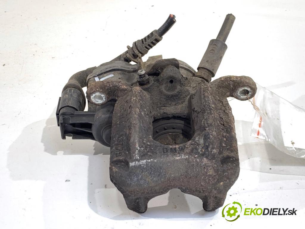 BMW F25 SUV 2013 190 kW xDrive 30 d 2993 brzdič třmen pravý zadní část 