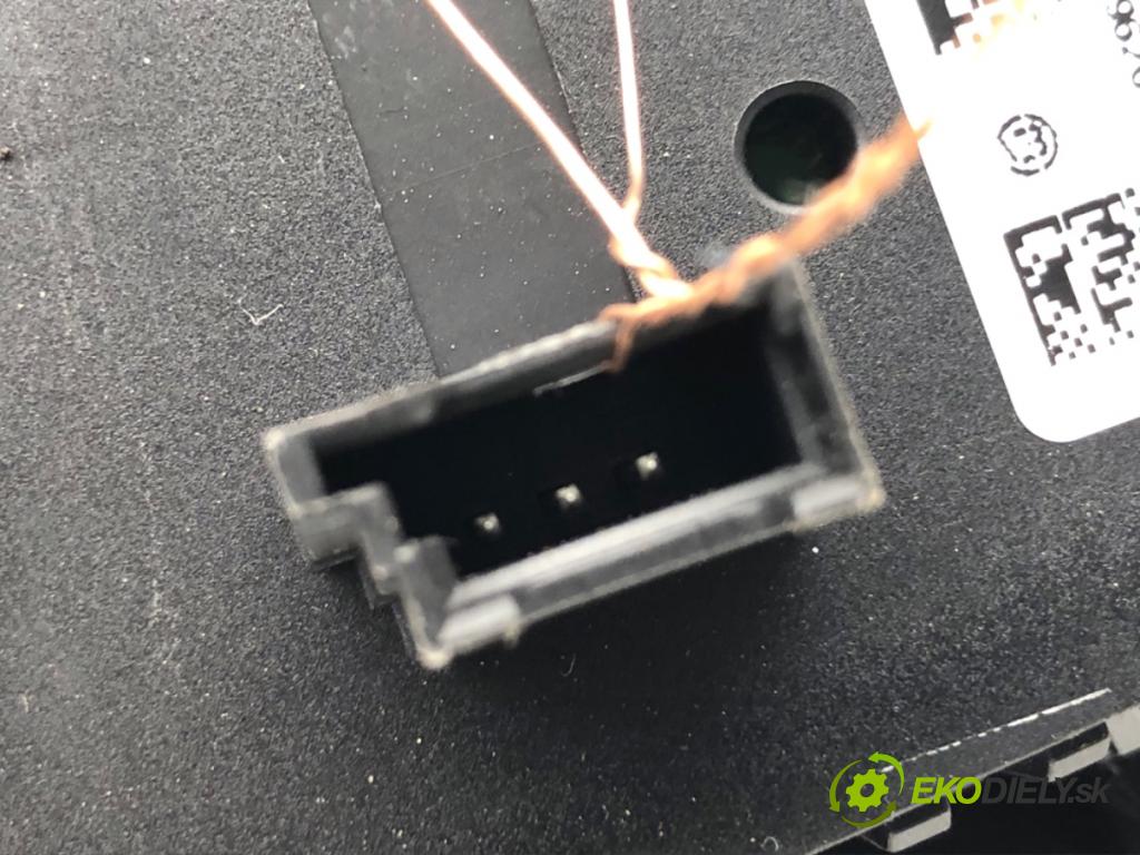 BMW F25 SUV 2013 190 kW xDrive 30 d 2993 spínač světel 9192744