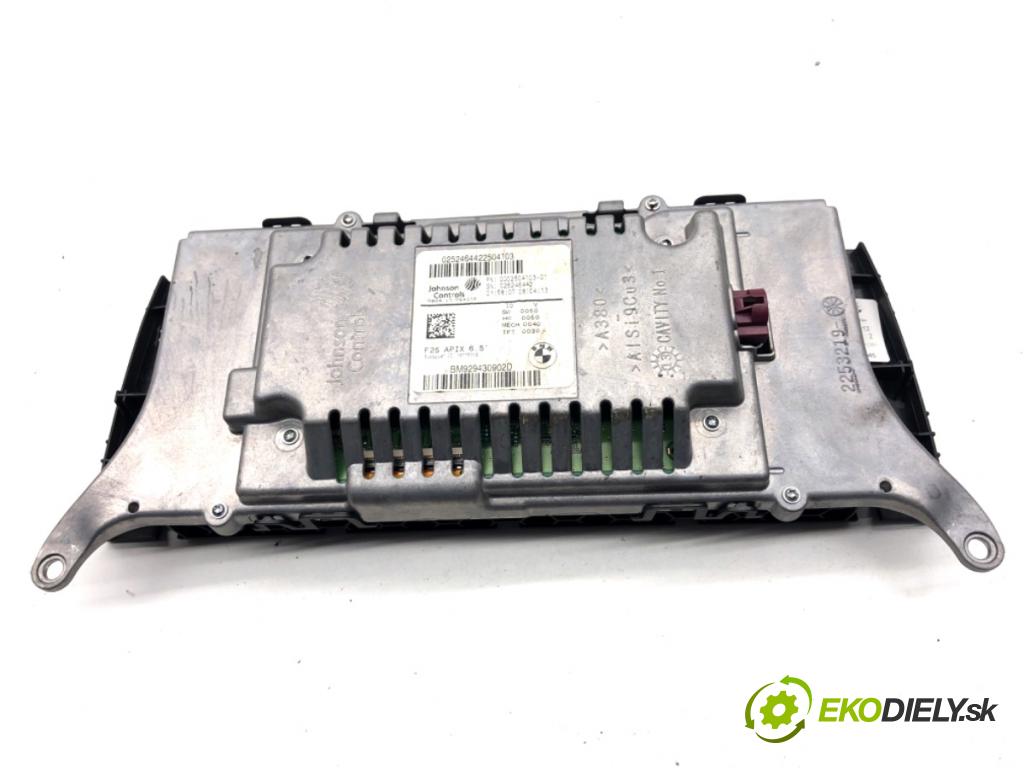 BMW F25 SUV 2013 190 kW xDrive 30 d 2993 Displej 9294309 (Přístrojová deska)