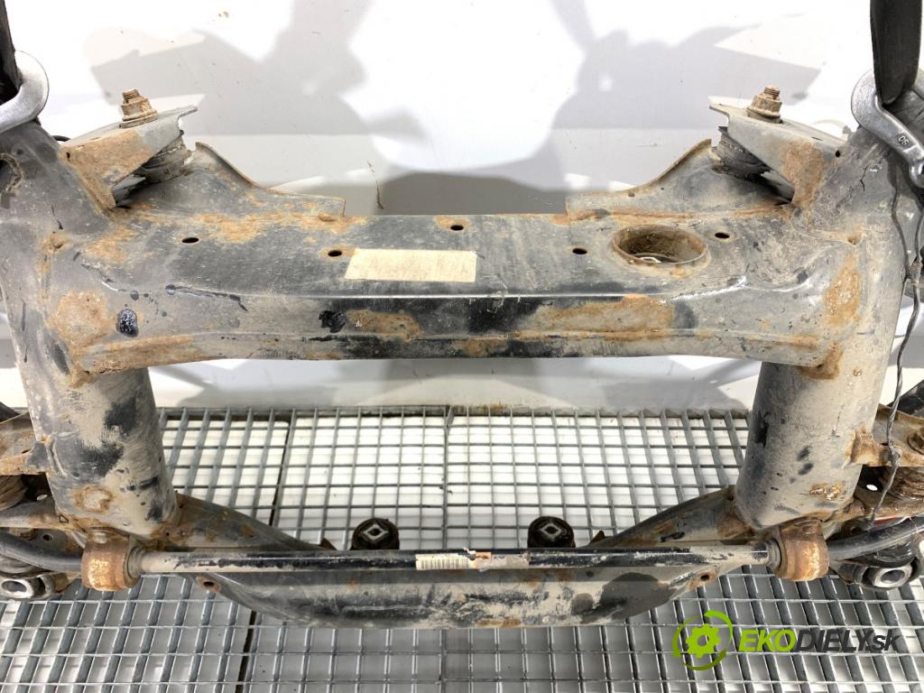 BMW F25 SUV 2013 190 kW xDrive 30 d 2993 Výstuha zad