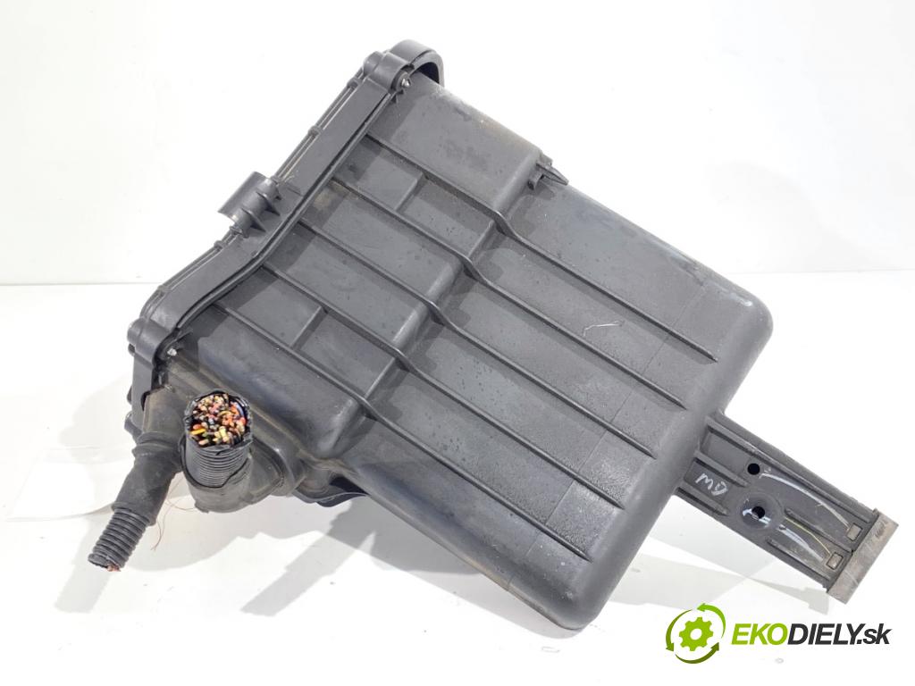 BMW F25 SUV 2013 190 kW xDrive 30 d 2993 skříňka poistková 8509910 (Pojistková skříňka)