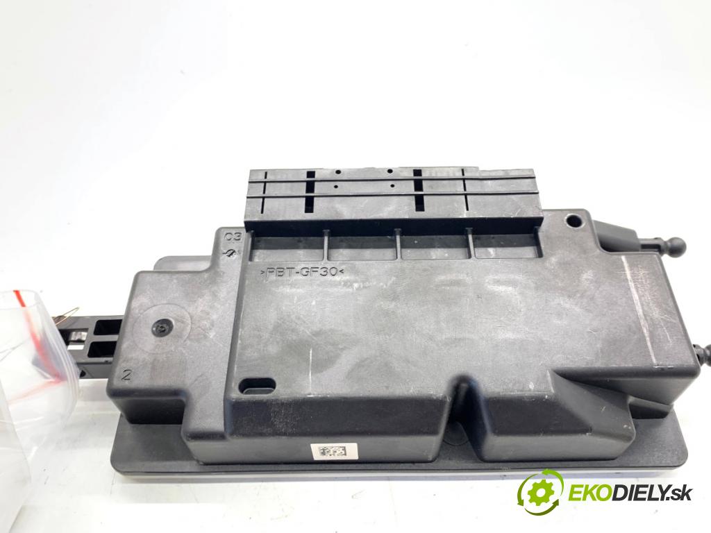 BMW F25 SUV 2013 190 kW xDrive 30 d 2993 senzor airbag 9280185 (Snímač)