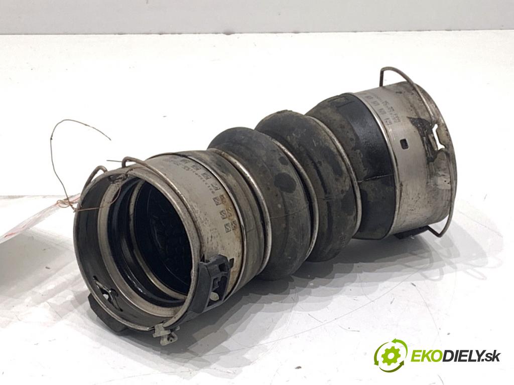 BMW F25 SUV 2013 190 kW xDrive 30 d 2993 Rúra vzduchu 