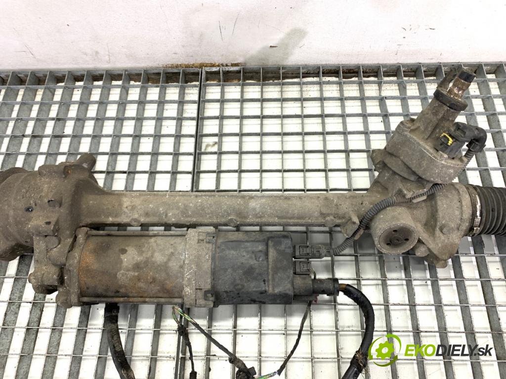 BMW F25 SUV 2013 190 kW xDrive 30 d 2993 řízení volantu řízení 6860712