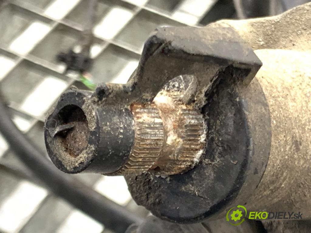 BMW F25 SUV 2013 190 kW xDrive 30 d 2993 řízení volantu řízení 6860712