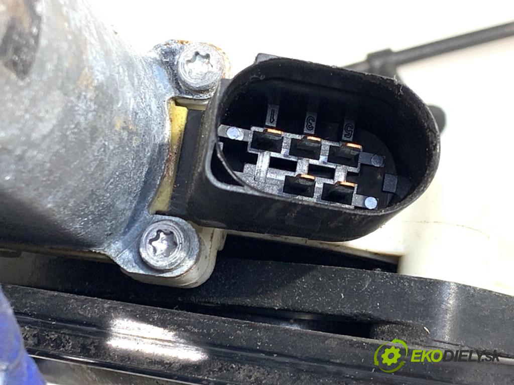 BMW F25 SUV 2013 190 kW xDrive 30 d 2993 Mechanizmus okna pravy predný