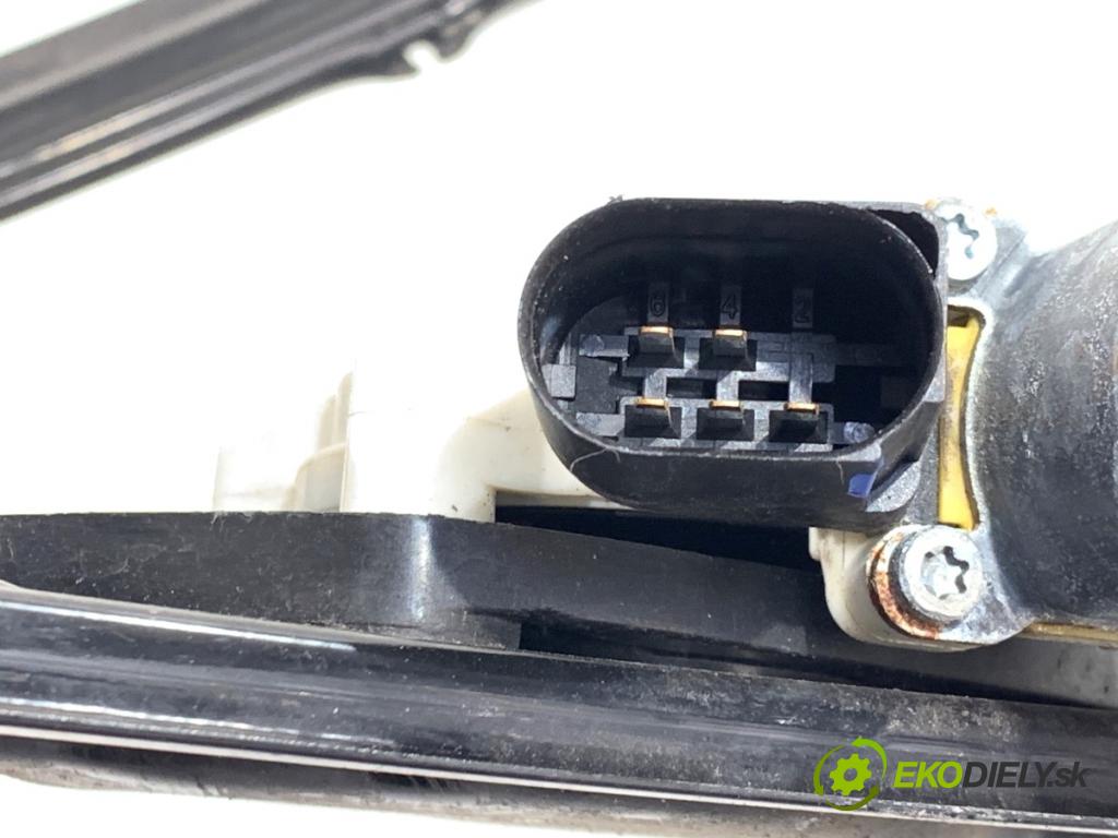 BMW F25 SUV 2013 190 kW xDrive 30 d 2993 Mechanizmus okna ľavy predný