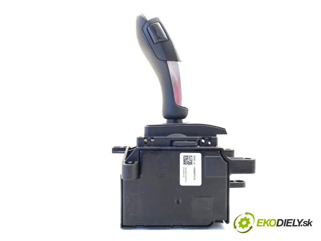 BMW F25 SUV 2013 190 kW xDrive 30 d 2993 kulisa 9296904 (Řadicí páka (kulisa) )