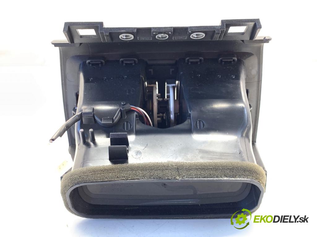 BMW F25 SUV 2013 190 kW xDrive 30 d 2993 Mriežky kúrenia zad 9200888