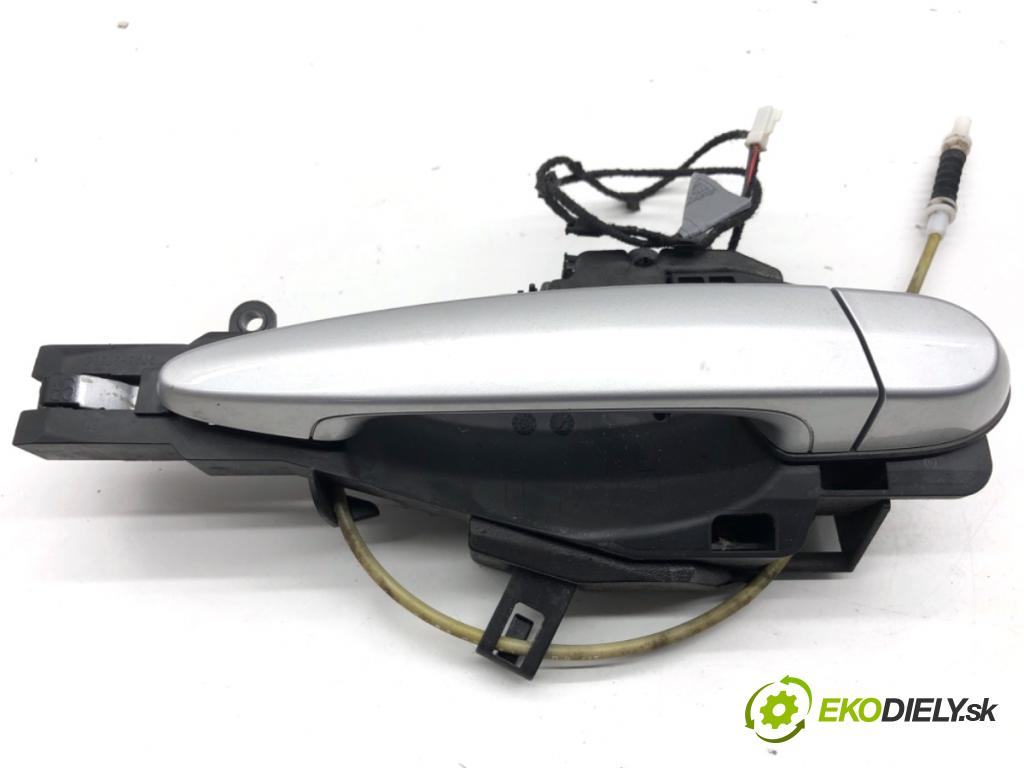 BMW F25 SUV 2013 190 kW xDrive 30 d 2993 Kľučka vonkajšia pravy predný 