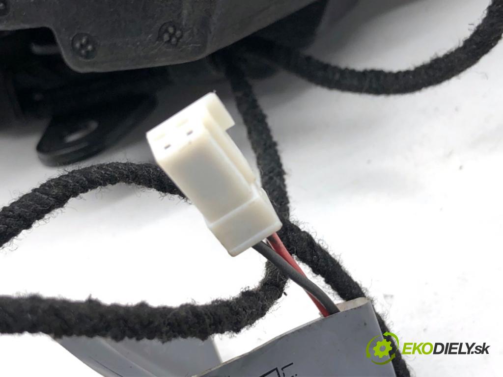 BMW F25 SUV 2013 190 kW xDrive 30 d 2993 Kľučka vonkajšia pravy predný