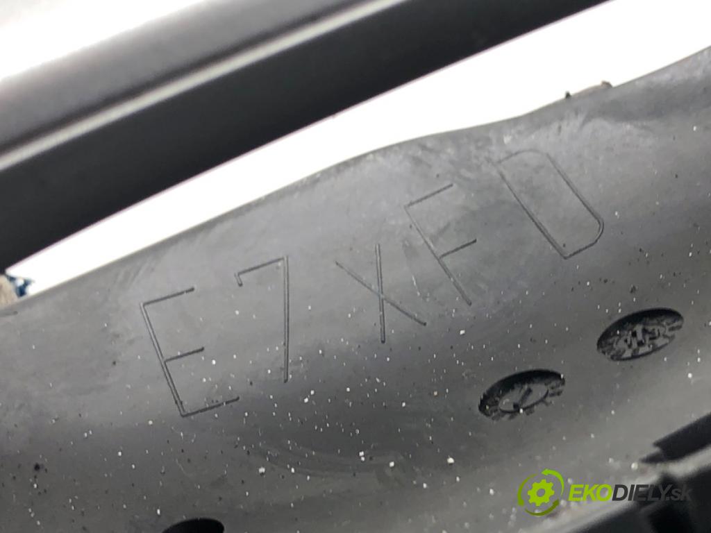 BMW F25 SUV 2013 190 kW xDrive 30 d 2993 Kľučka vonkajšia pravy predný