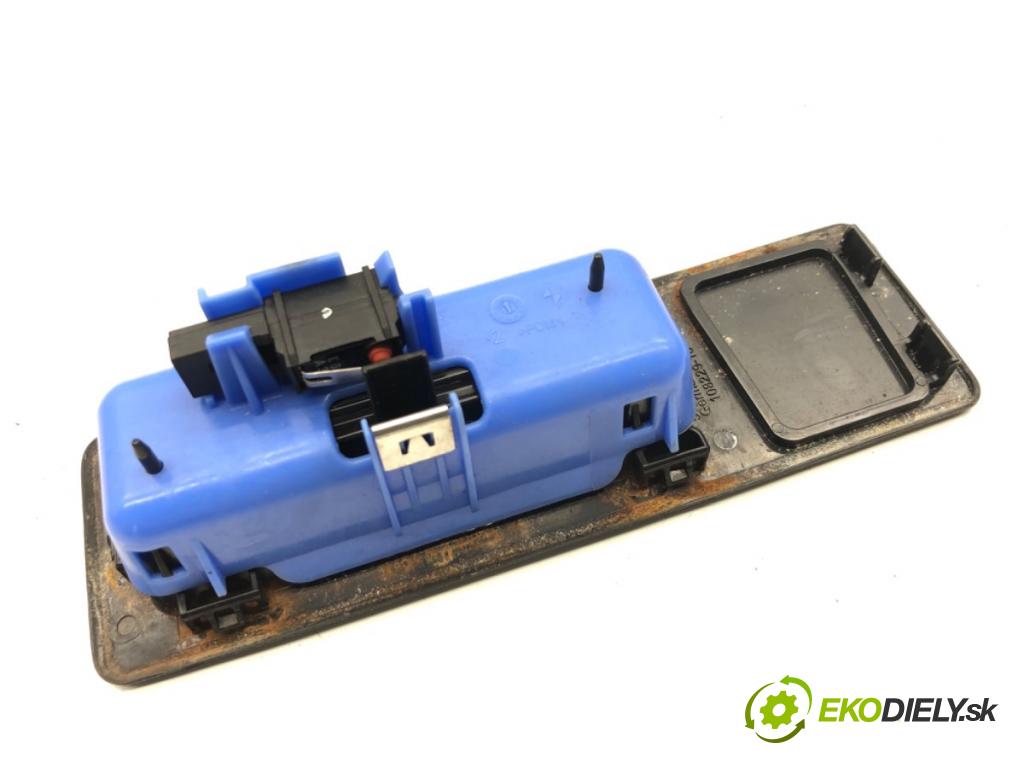 BMW F25 SUV 2013 190 kW xDrive 30 d 2993 Kľučka dverí zad 7368752