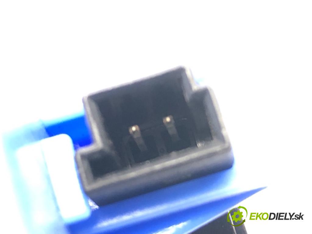 BMW F25 SUV 2013 190 kW xDrive 30 d 2993 Kľučka dverí zad 7368752