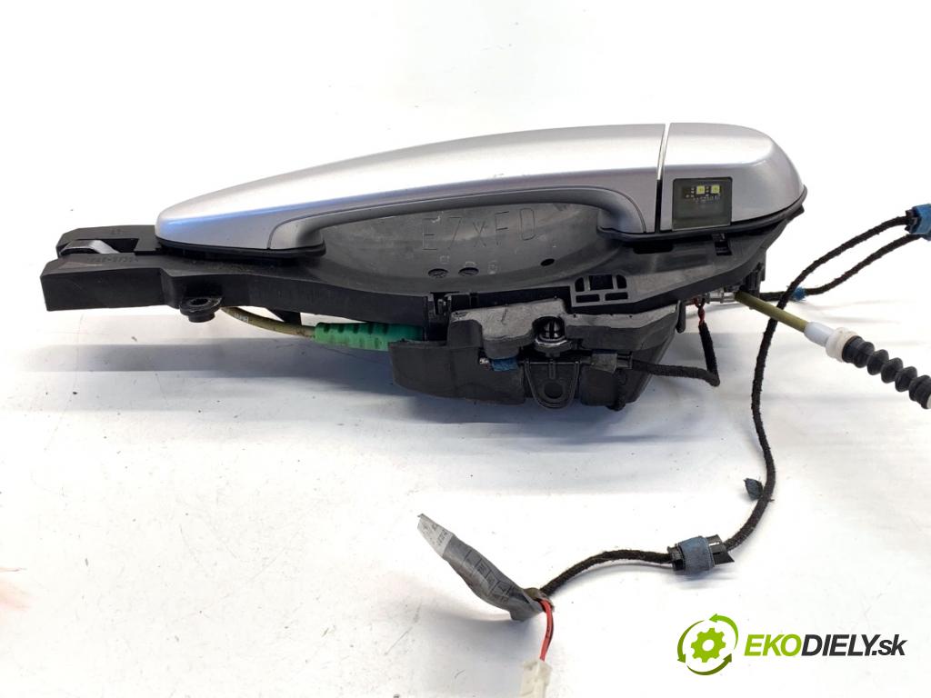 BMW F25 SUV 2013 190 kW xDrive 30 d 2993 klika vnejší levý zadní část