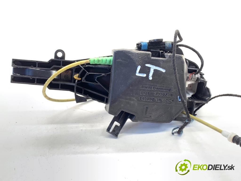 BMW F25 SUV 2013 190 kW xDrive 30 d 2993 klika vnejší levý zadní část