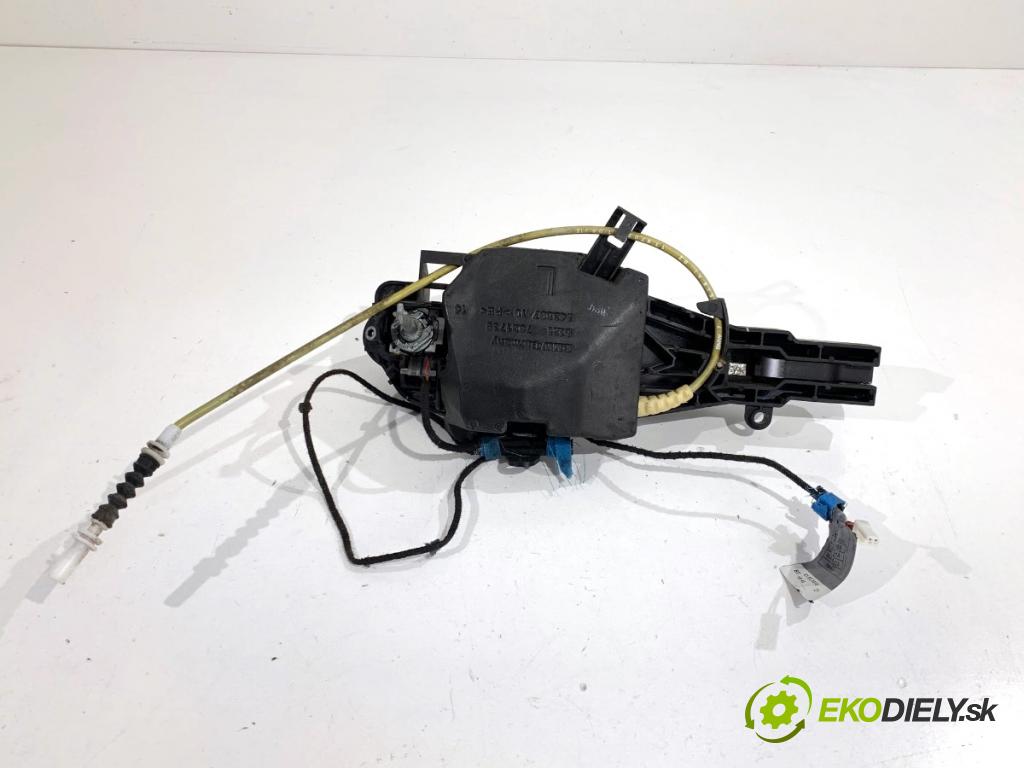 BMW F25 SUV 2013 190 kW xDrive 30 d 2993 klika vnejší levý přední část