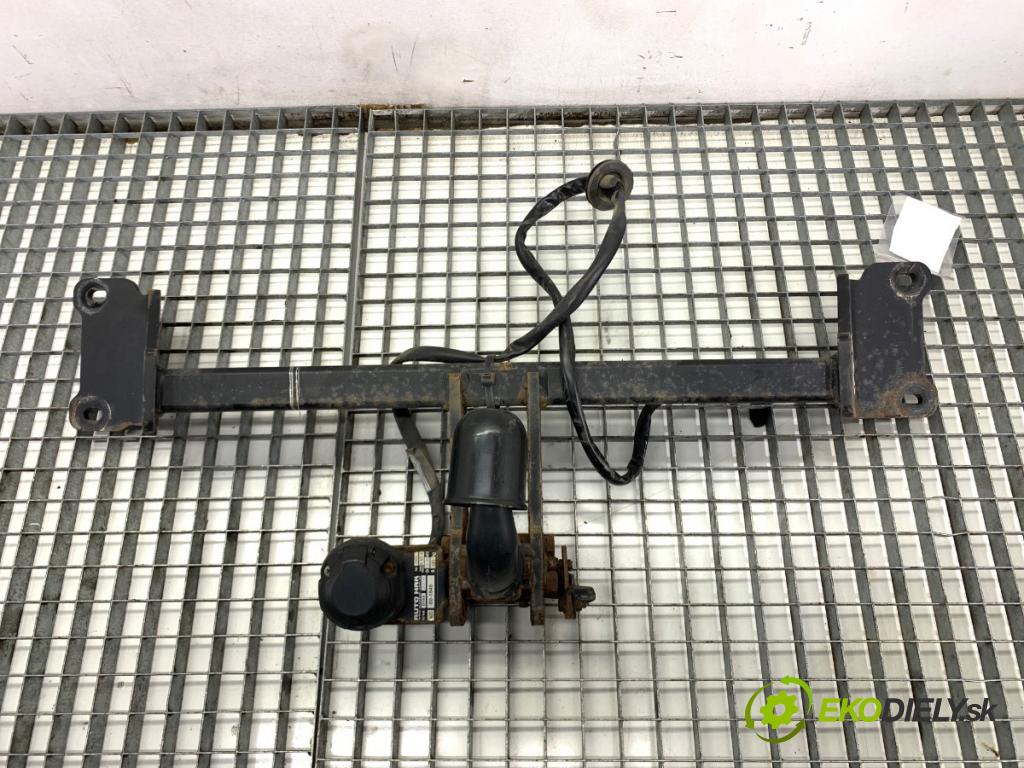 BMW F25 SUV 2013 190 kW xDrive 30 d 2993 Hák ťažné zariadenie  (Ťažné zariadenie)