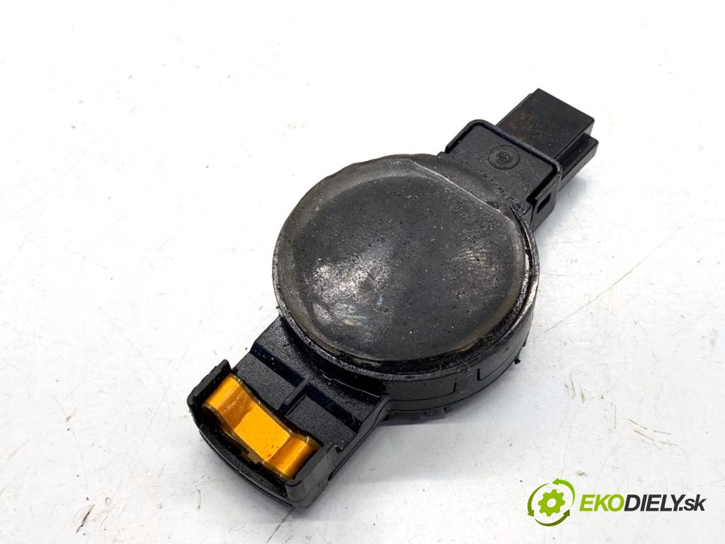 BMW F25 SUV 2013 190 kW xDrive 30 d 2993 snímač deště 9293281 (Snímač deště)