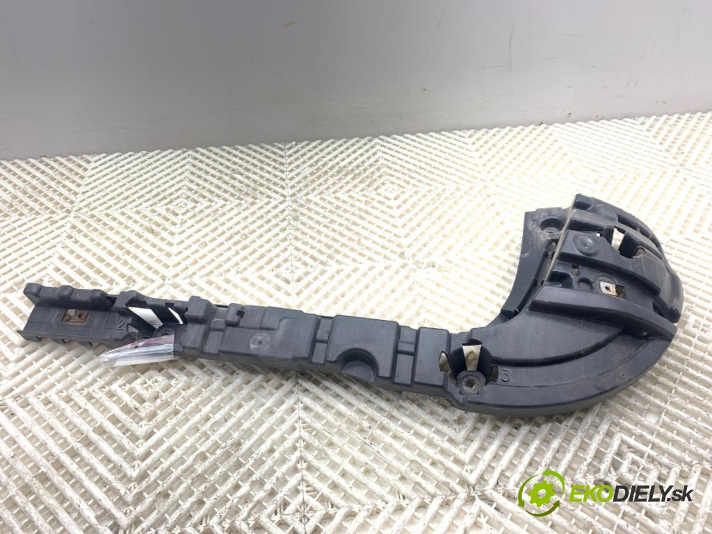 BMW F25 SUV 2013 190 kW xDrive 30 d 2993 Úchyt nárazníka zad stredový 7239884