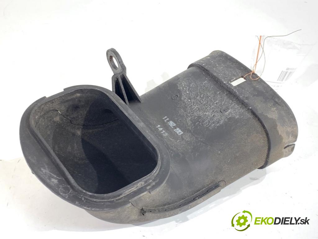 BMW F25 SUV 2013 190 kW xDrive 30 d 2993 volant vzduchu 7601869