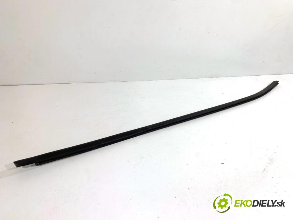 BMW F25 SUV 2013 190 kW xDrive 30 d 2993 lišta Sbírání: přední část pravý