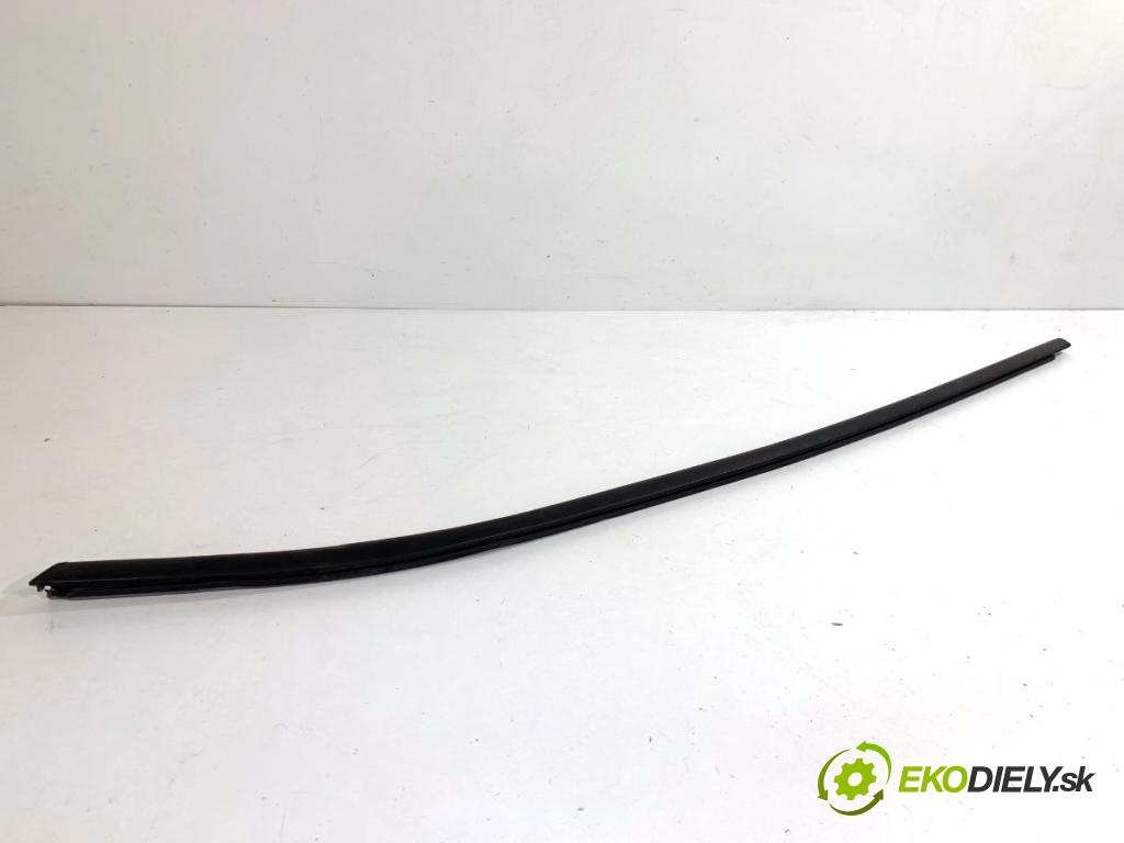 BMW F25 SUV 2013 190 kW xDrive 30 d 2993 lišta Sbírání: přední část levý