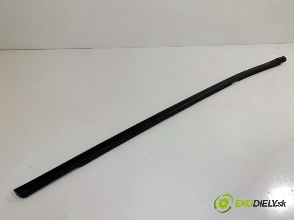 BMW F25 SUV 2013 190 kW xDrive 30 d 2993 lišta Sbírání: zadní část pravý 