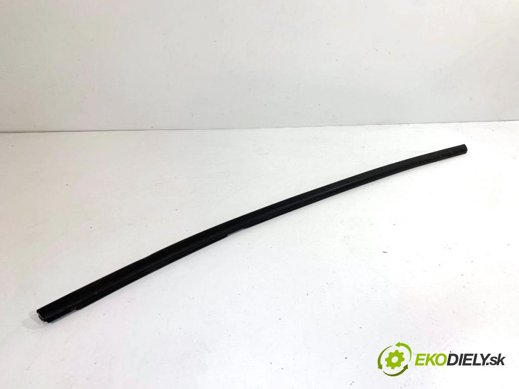 BMW F25 SUV 2013 190 kW xDrive 30 d 2993 lišta Sbírání: zadní část levý 