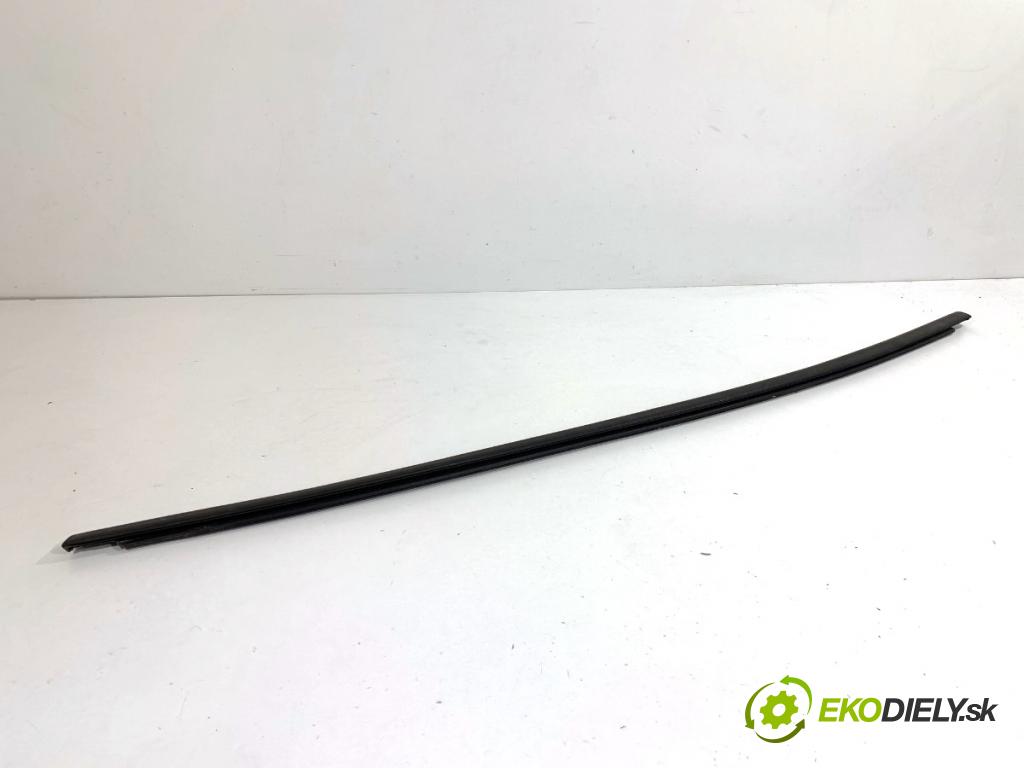 BMW F25 SUV 2013 190 kW xDrive 30 d 2993 lišta Sbírání: zadní část levý