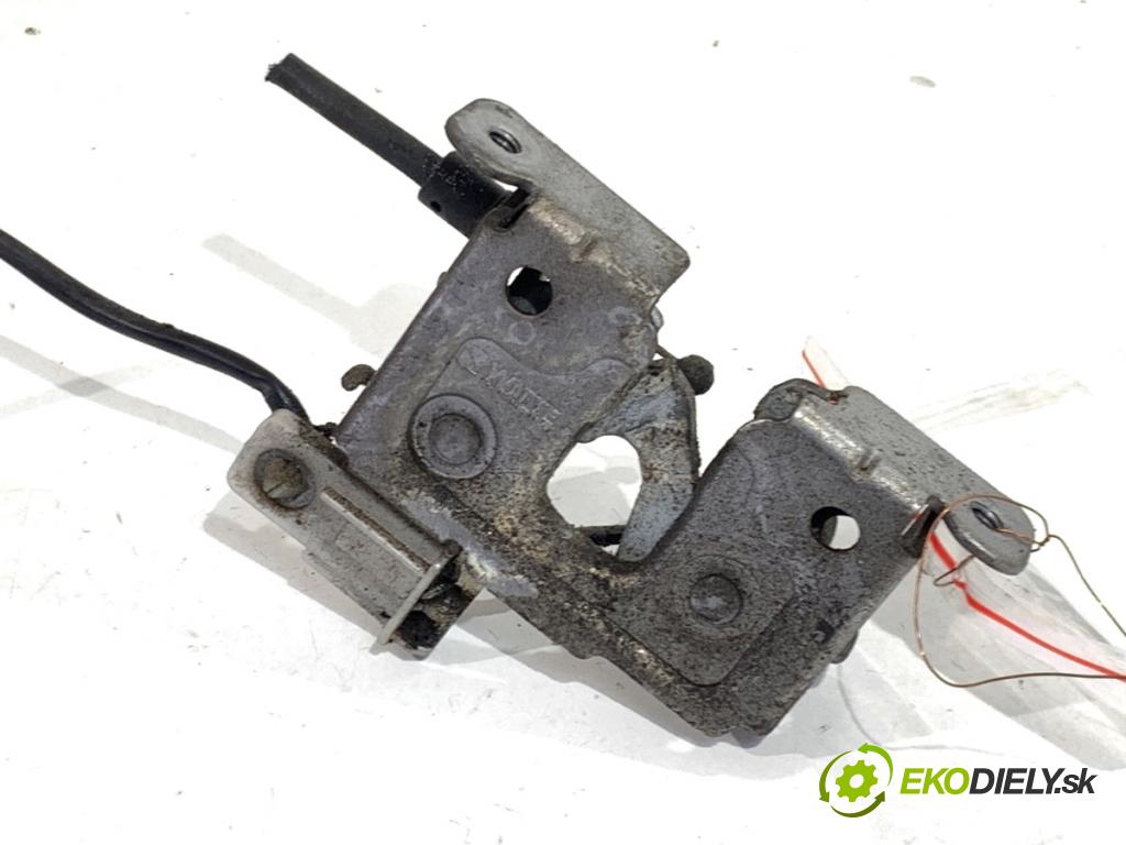 BMW F25 SUV 2013 190 kW xDrive 30 d 2993 zámok kapoty ľavy 7210731