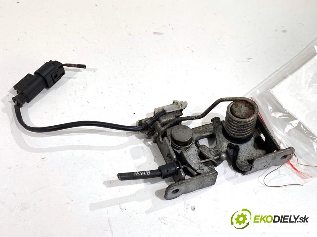 BMW F25 SUV 2013 190 kW xDrive 30 d 2993 zámok kapoty ľavy 7210731