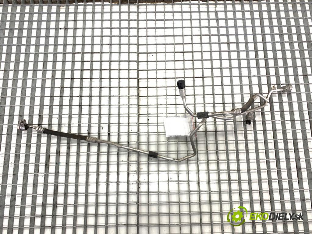 BMW F25 SUV 2013 190 kW xDrive 30 d 2993 rúrka klimatizácie 9228234 (Rúrka klimatizácie)