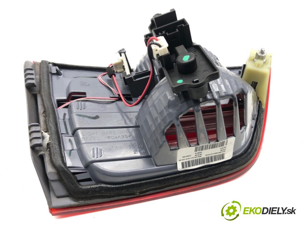 BMW F25 SUV 2013 190 kW xDrive 30 d 2993 Svetlo zad pravá vnútorná 7217314 (Kľučka dverí ostatné)