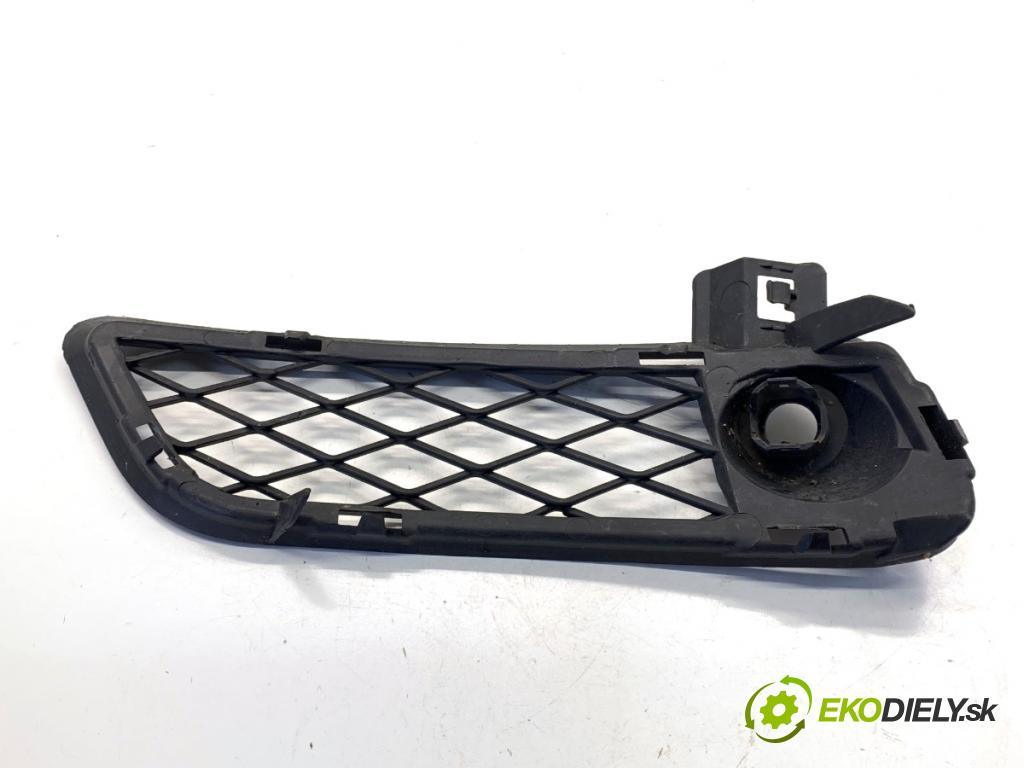 BMW F25 SUV 2013 190 kW xDrive 30 d 2993 Mriežky nárazníka pravy predný 7210468