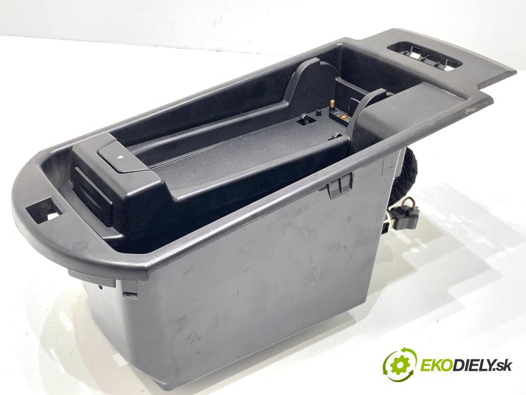 BMW F25 SUV 2013 190 kW xDrive 30 d 2993 Priehradka, kastlík OPERADLO: 105010242