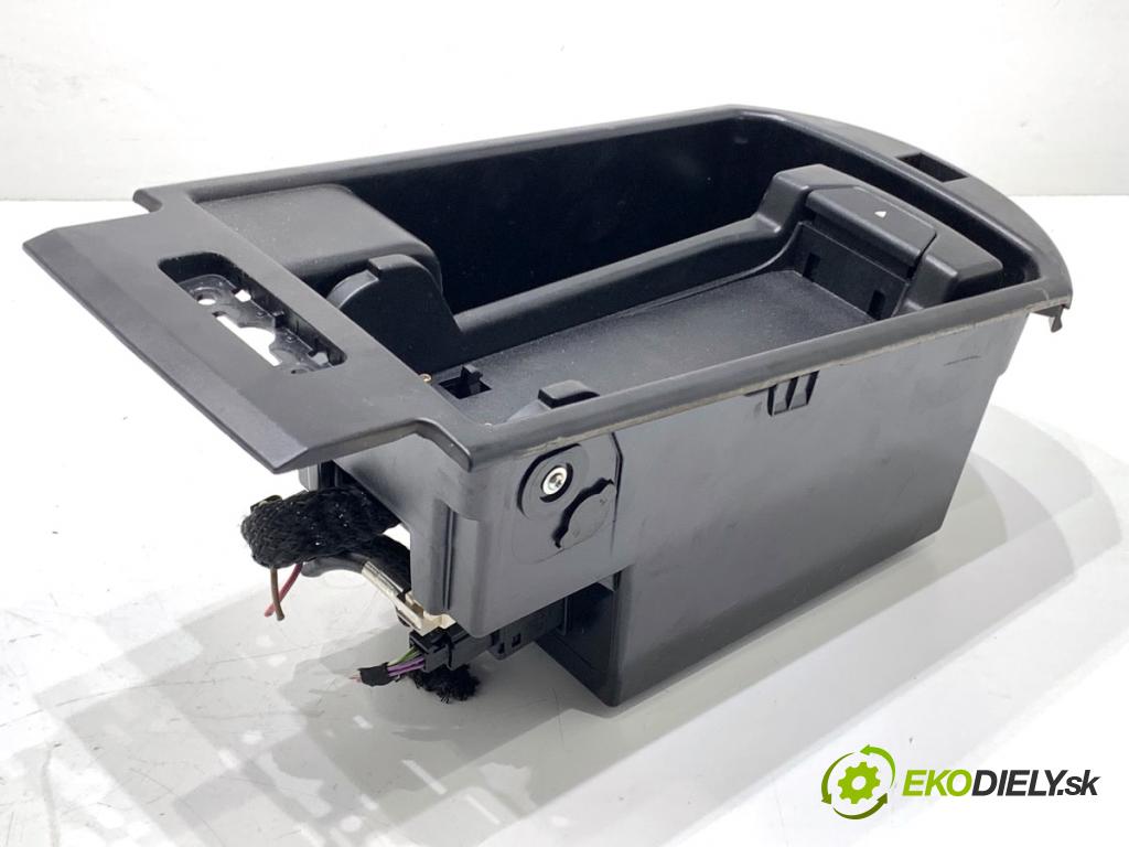 BMW F25 SUV 2013 190 kW xDrive 30 d 2993 Priehradka, kastlík OPERADLO: 105010242