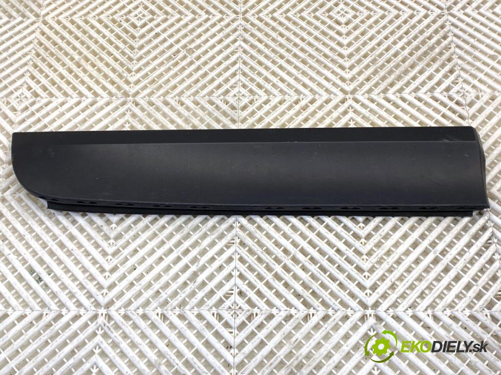 BMW F25 SUV 2013 190 kW xDrive 30 d 2993 lišta dveře pravý zadní část 