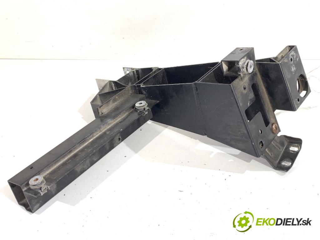 BMW F25 SUV 2013 190 kW xDrive 30 d 2993 uchytenia svetla ľavy 7210499