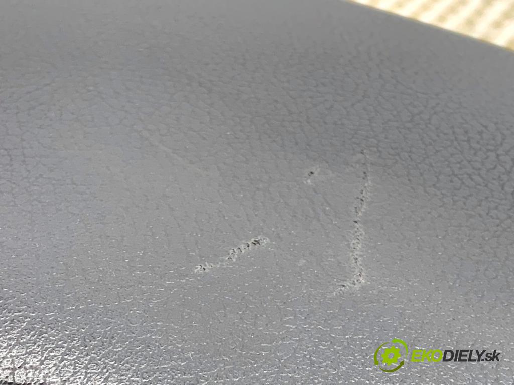 BMW F25 SUV 2013 190 kW xDrive 30 d 2993 loketní opěrka  (Loketní opěrka)