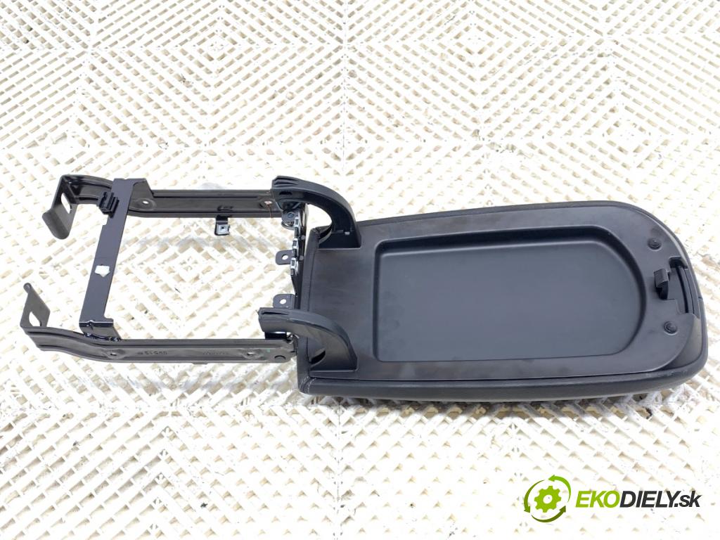 BMW F25 SUV 2013 190 kW xDrive 30 d 2993 loketní opěrka  (Loketní opěrka)