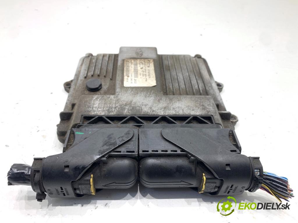 FIAT GRANDE PUNTO liftback 2008 55 kW 1.3 D Multijet 1248 řídící jednotka motora 51825024 (Řídicí jednotka)