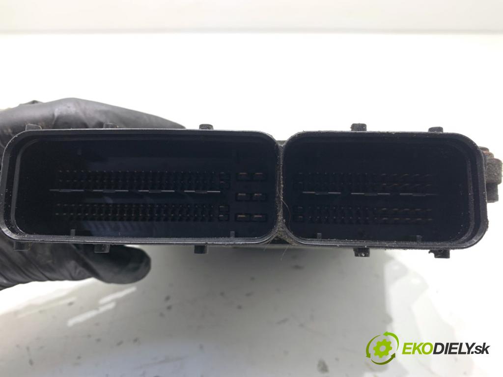 FIAT GRANDE PUNTO liftback 2008 55 kW 1.3 D Multijet 1248 řídící jednotka motora 51825024 (Řídicí jednotka)