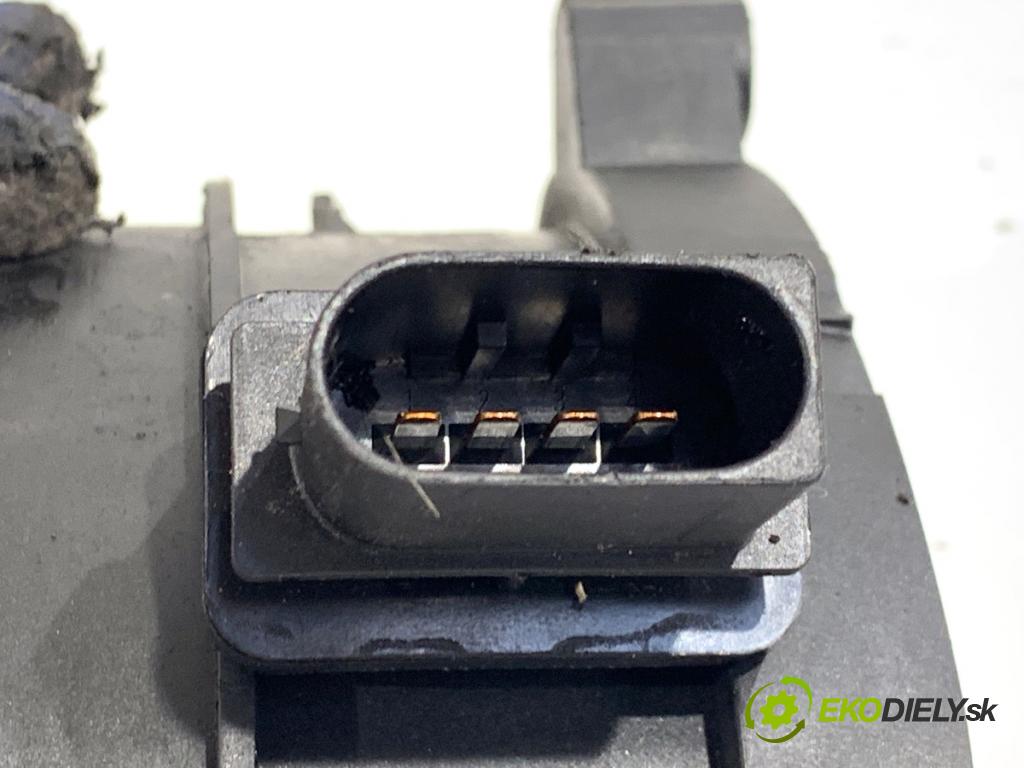 BMW E60 sedan 2007 173 kW 530 d 2993 váha vzduchu 0928400504 (Snímač hmotnosti vzduchu)