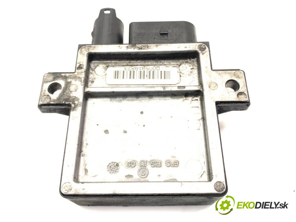 BMW E60 sedan 2007 173 kW 530 d 2993 relé svíček žhavení 0522140701 (Relé)