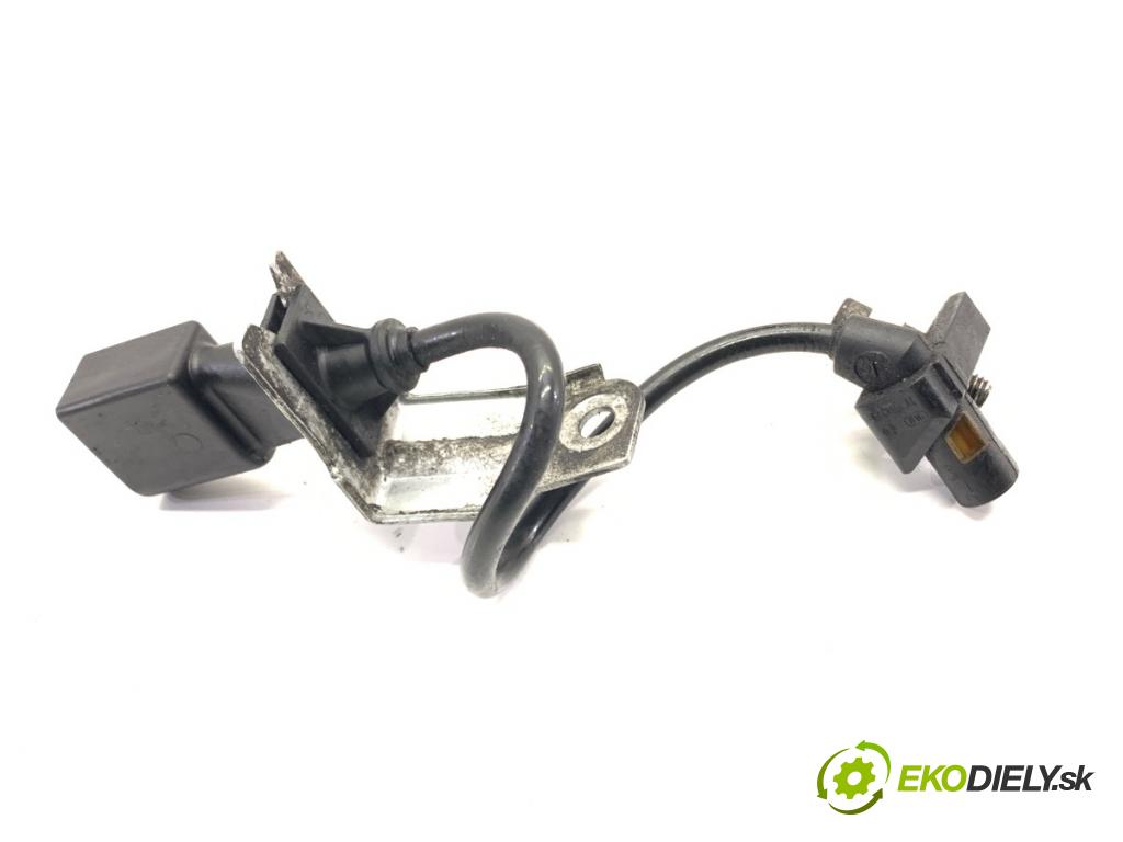 BMW E60 sedan 2007 173 kW 530 d 2993 snímač pozice hřídele klikového  (Snímač polohy klikového hřídele)